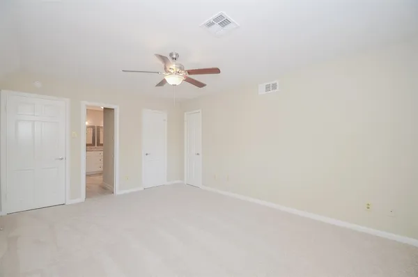 $2,695 | 5843 South Braeswood Boulevard, Houston, TX 77096