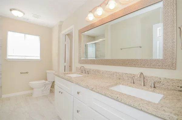 $2,695 | 5843 South Braeswood Boulevard, Houston, TX 77096