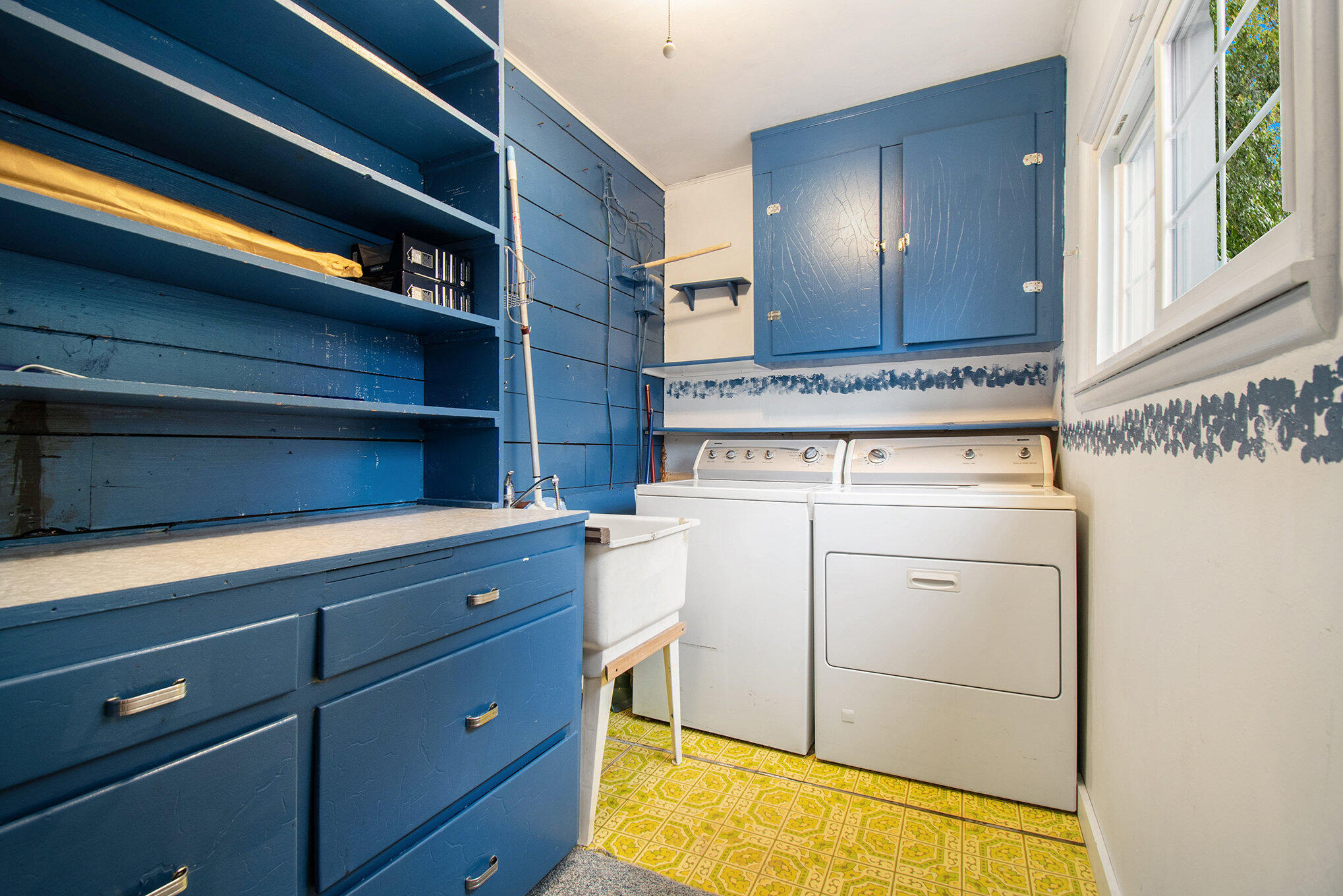 340 Centreville Road Constantine, MI 49042 - Photo 19 of 24 Main Floor Laundry