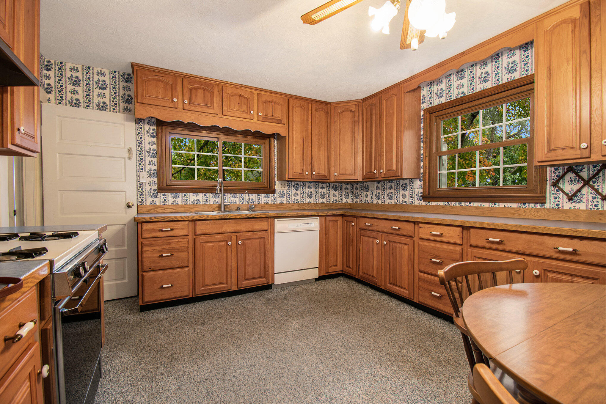 340 Centreville Road Constantine, MI 49042 - Photo 8 of 24 Kitchen