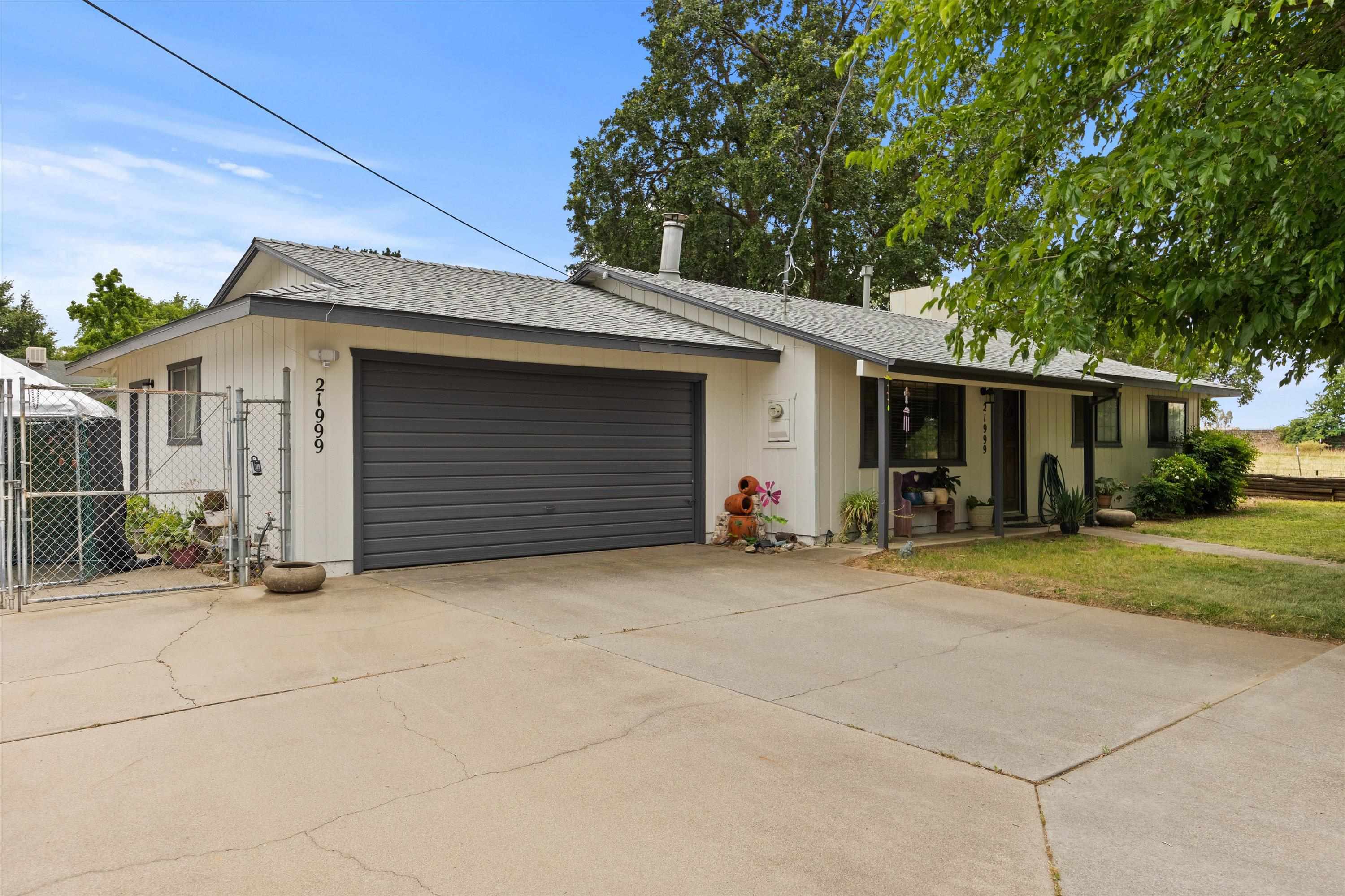 21999 Riverside Avenue Red Bluff, CA 96080 - Photo 1 of 30