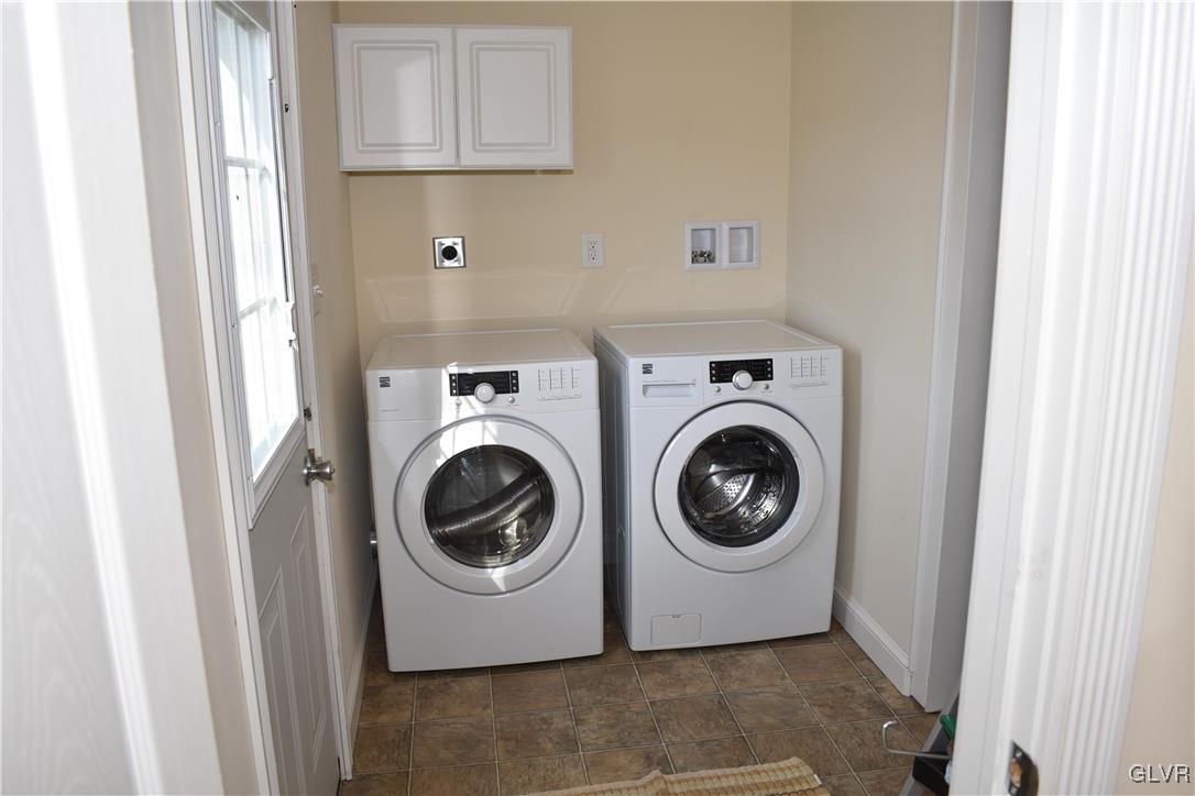 2161 East Scenic Drive Bath, PA 18014 - Photo 15 of 27 a utility room with dryer and washer
