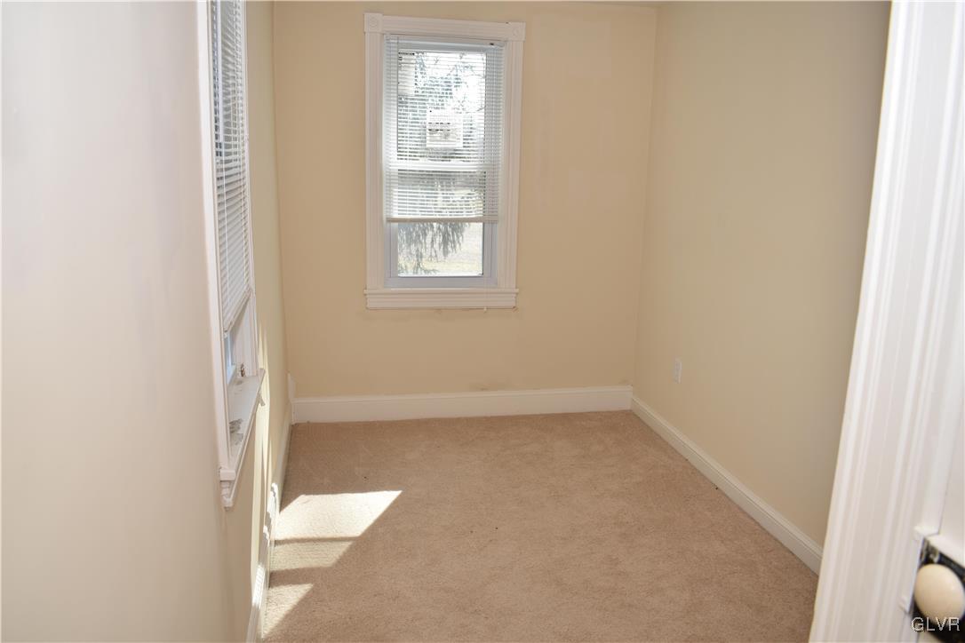 2161 East Scenic Drive Bath, PA 18014 - Photo 21 of 27