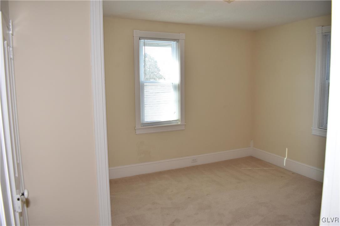 2161 East Scenic Drive Bath, PA 18014 - Photo 22 of 27