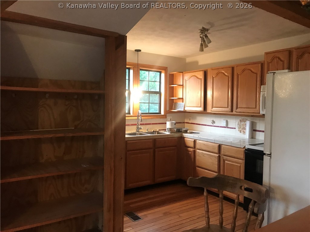 5003 Parchment Road Evans, WV 25241 - Photo 7 of 14 Gallery Image 7