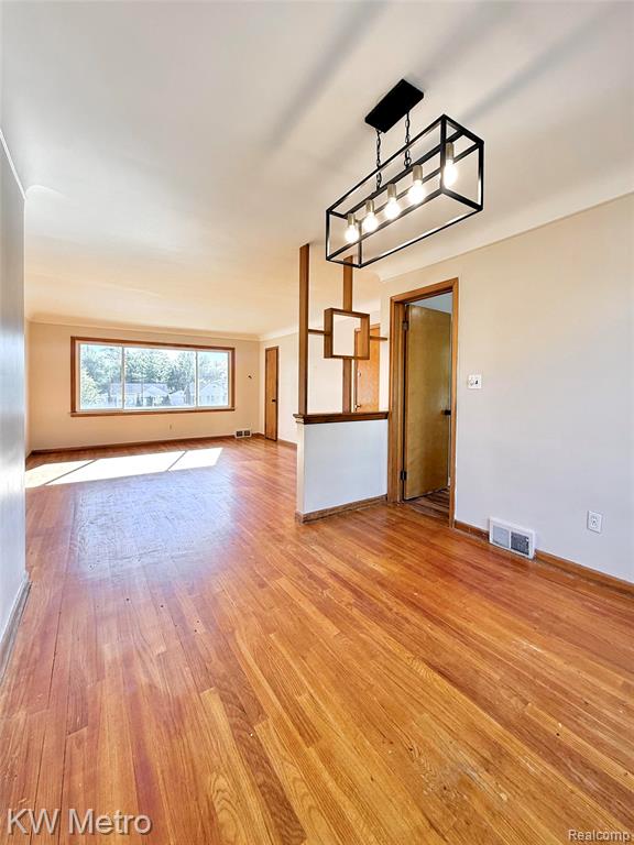 2182 Vernier Road Grosse Pointe, MI 48236 - Photo 12 of 32