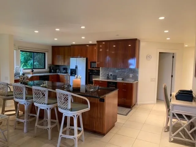 $5,600 | 50 Puu Anoano Street, Unit 1801, Lahaina, HI 96761