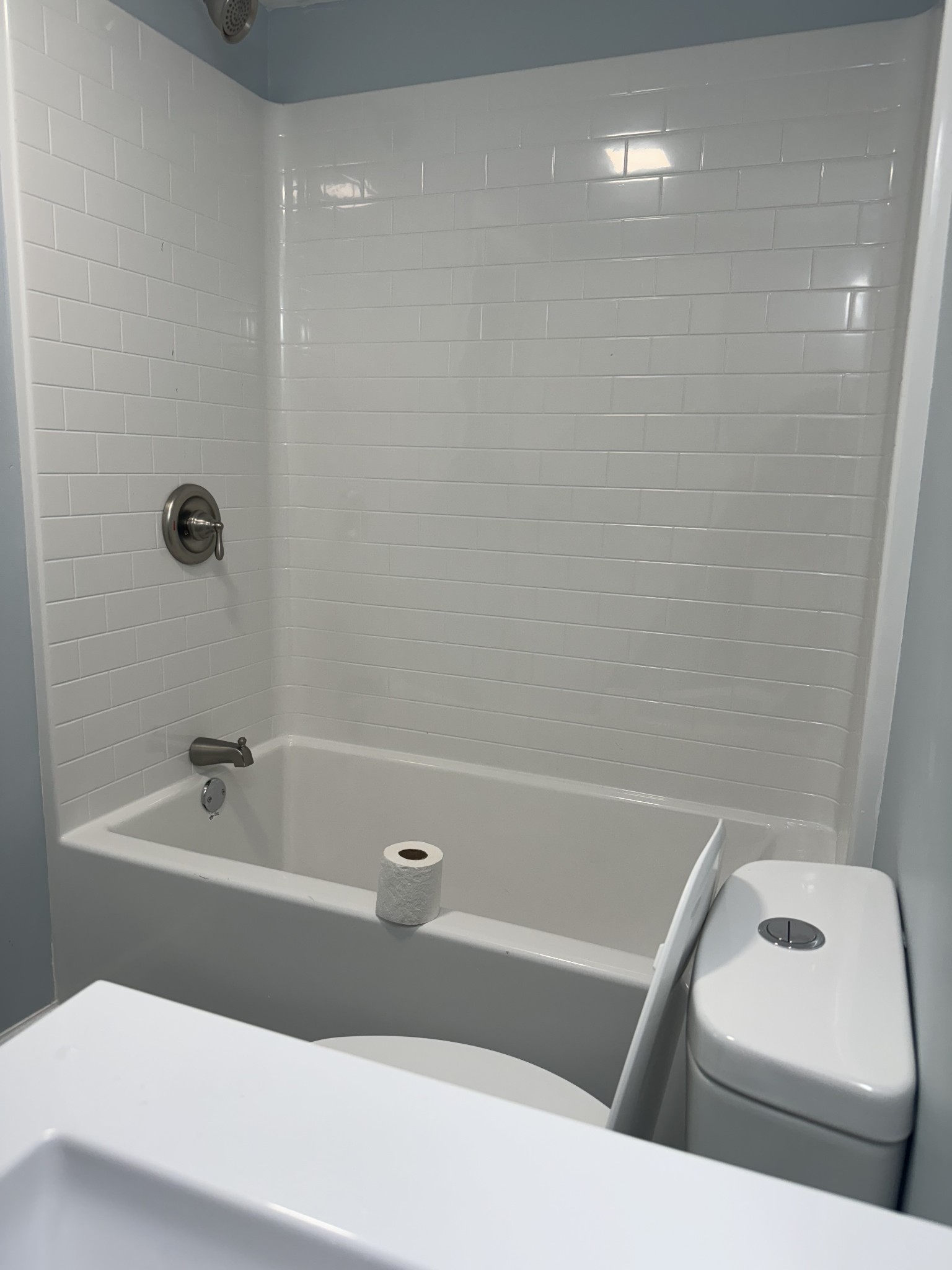 499 Carter Blake Road Tullahoma, TN 37388 - Photo 13 of 15 a bathroom with a bathtub