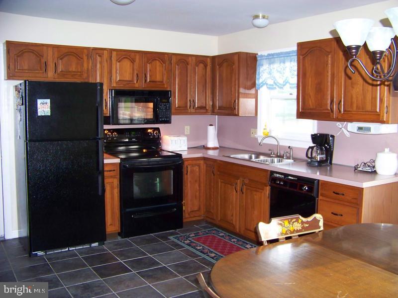 874 Rife Run Road Manheim, PA 17545 - Photo 3 of 30