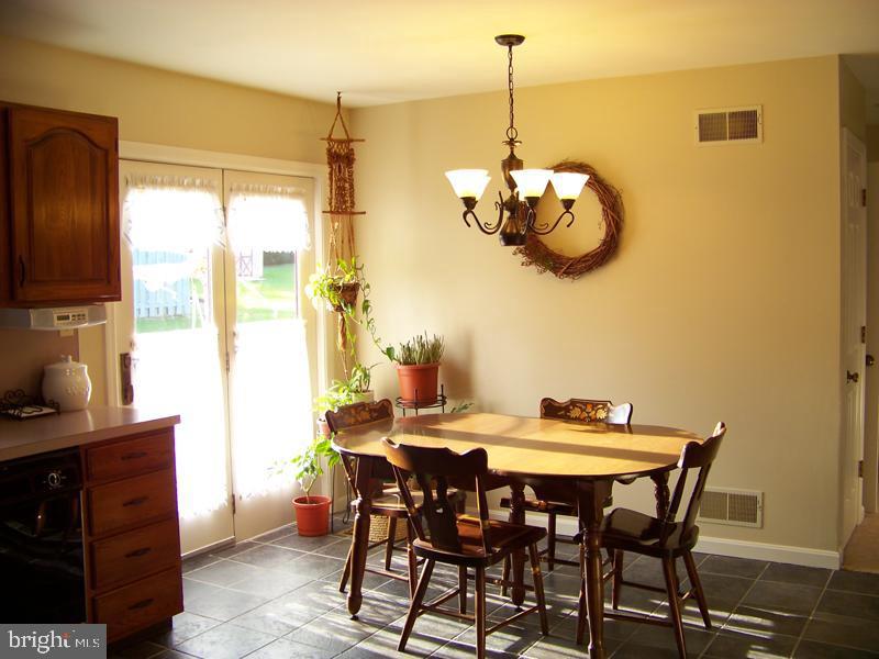 874 Rife Run Road Manheim, PA 17545 - Photo 4 of 30