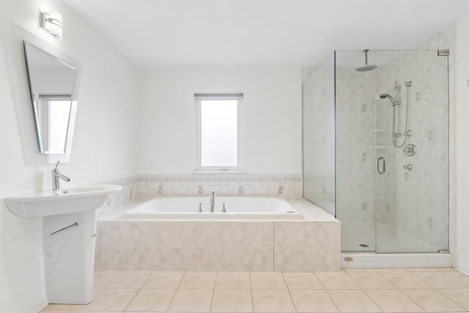 42 Holabird Loop Highwood, IL 60040 - Photo 20 of 53