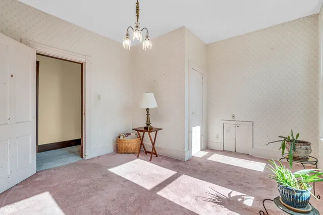 $340,000 | 408 East Wabash Avenue, Crawfordsville, IN 47933