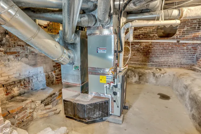 $340,000 | 408 East Wabash Avenue, Crawfordsville, IN 47933