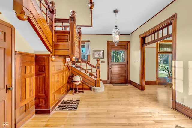 $340,000 | 408 East Wabash Avenue, Crawfordsville, IN 47933