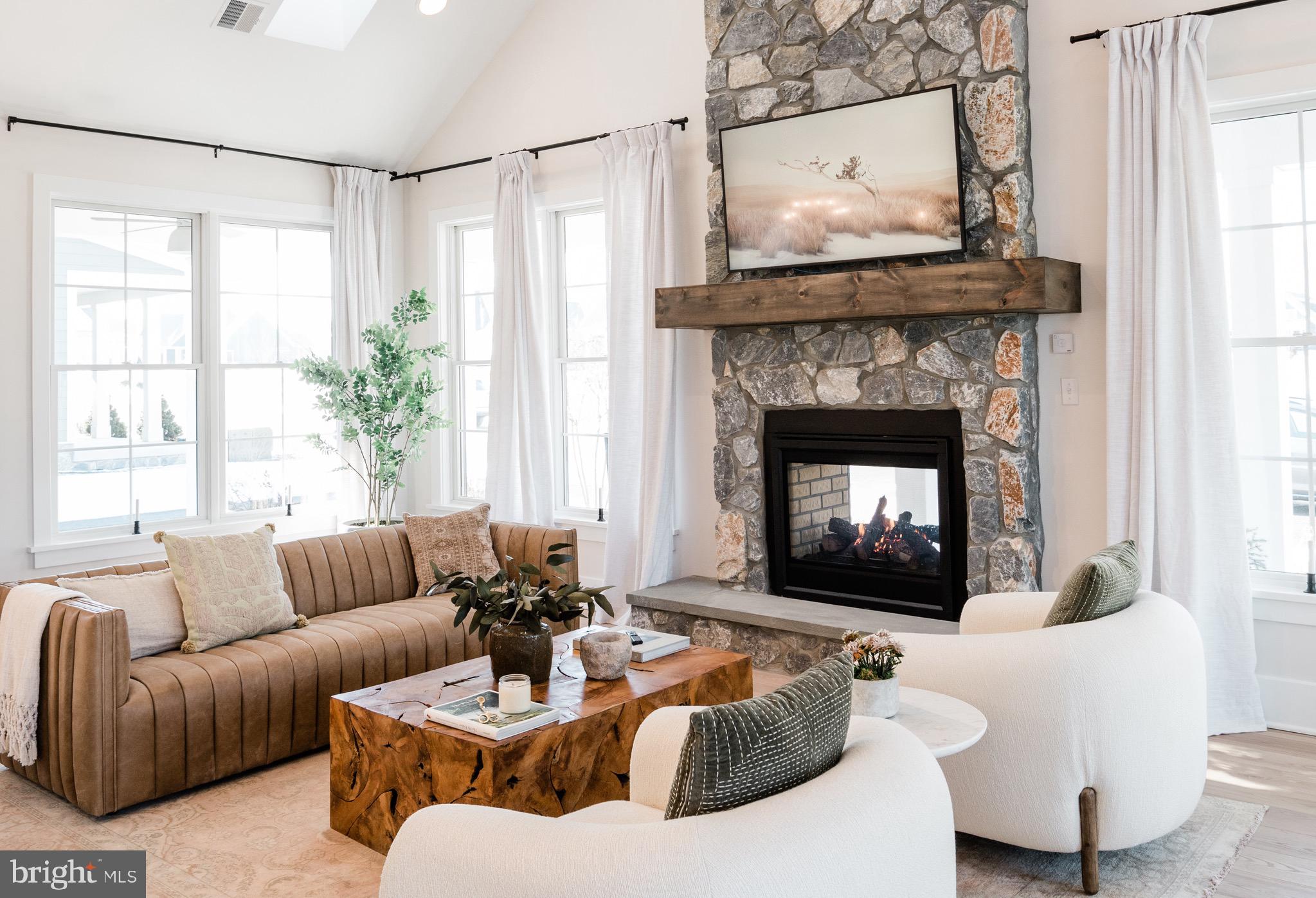 165 Duncan Loop Boiling Springs, PA 17007 - Photo 19 of 52