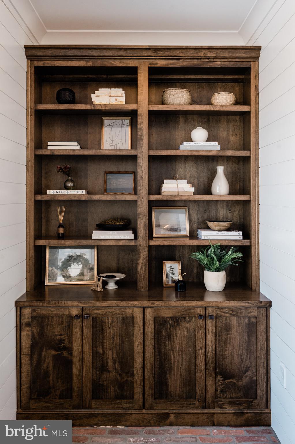 165 Duncan Loop Boiling Springs, PA 17007 - Photo 6 of 52