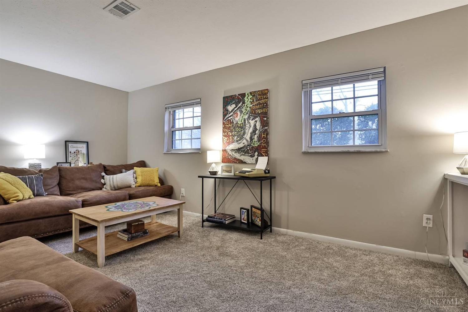 982 Sutton Road Cincinnati, OH 45230 - Photo 10 of 34 Gallery Image 10