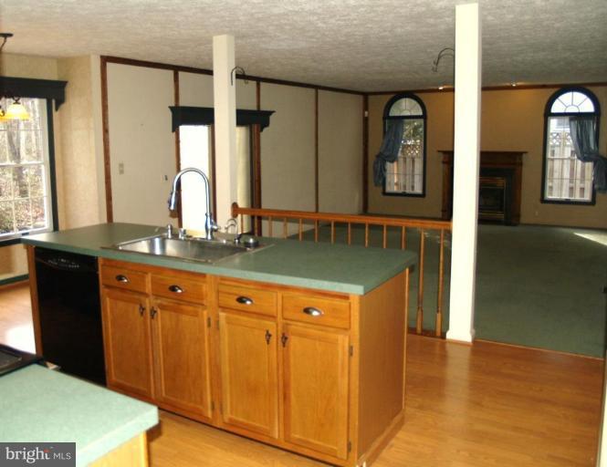 3219 Peverly Run Road Abingdon, MD 21009 - Photo 19 of 30 Kitchen/Family Room