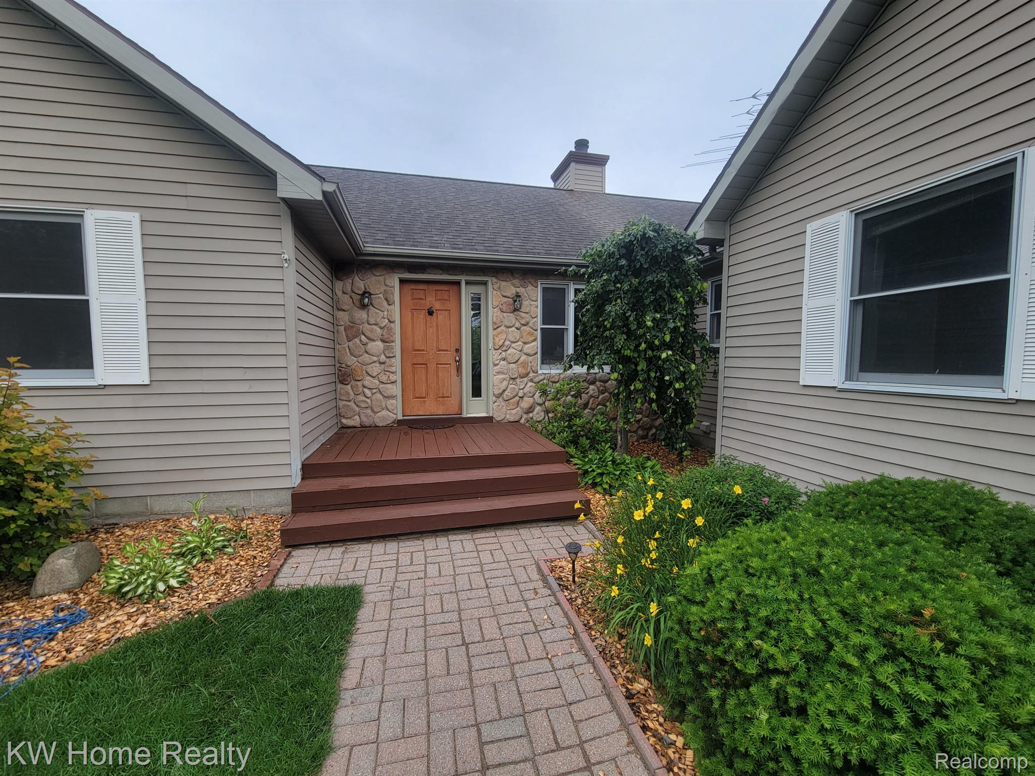 365 North Kellogg Road Howell, MI 48843 - Photo 6 of 69 Gallery Image 6
