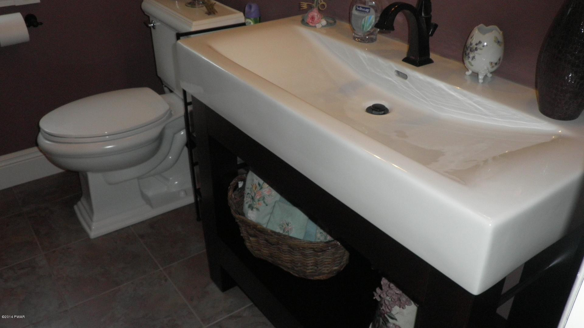 175 Meadow Ridge Acres Road Dingmans Ferry, PA 18328 - Photo 14 of 46 Gallery Image 14