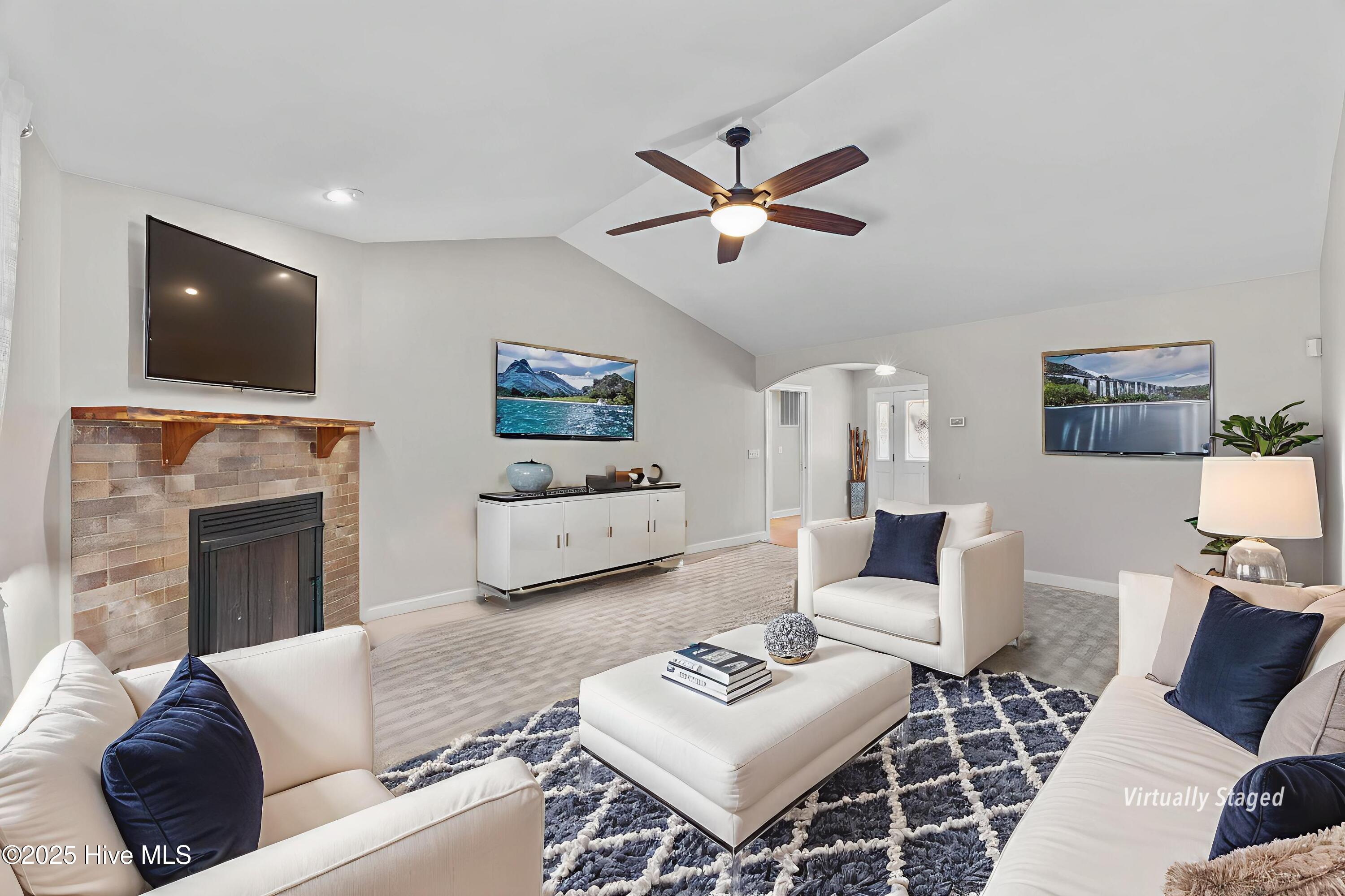 304 Emmen Road New Bern, NC 28562 - Photo 3 of 45 304 Emmen Road, New Bern, NC 28562