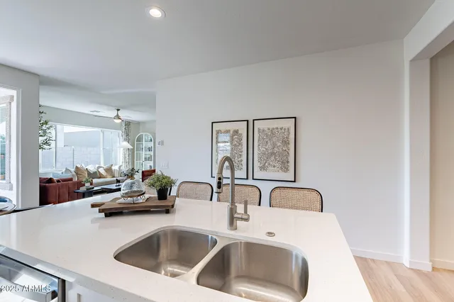 $579,900 | 670 West Laredo Street, Chandler, AZ 85225