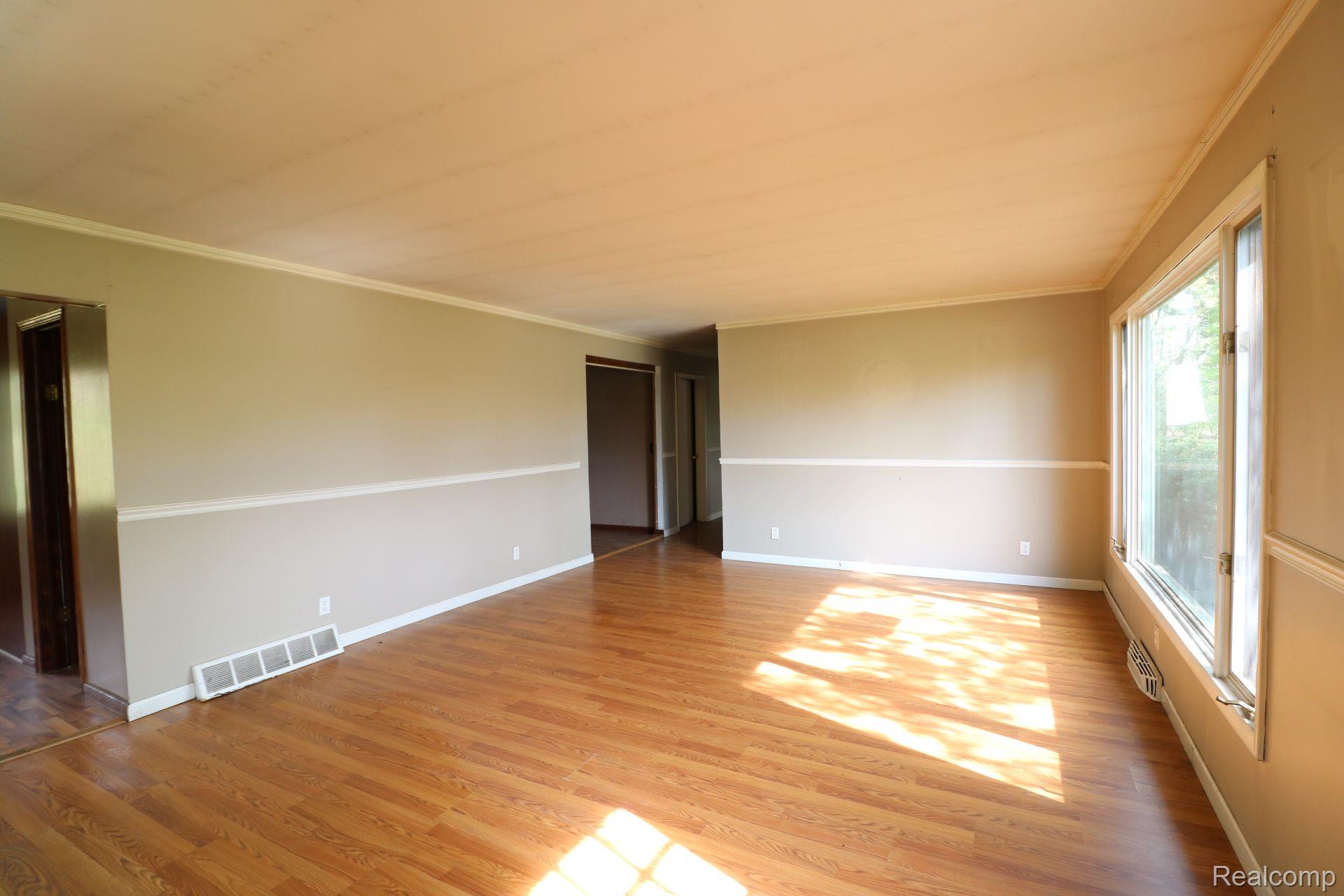8126 Fulmer Road Millington, MI 48746 - Photo 4 of 24 Gallery Image 4