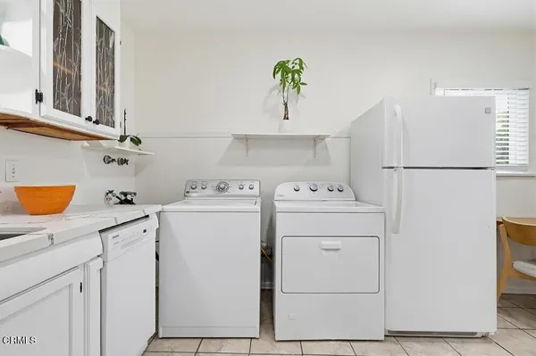 $3,800 | 1608 North Grand Oaks Avenue, Pasadena, CA 91104