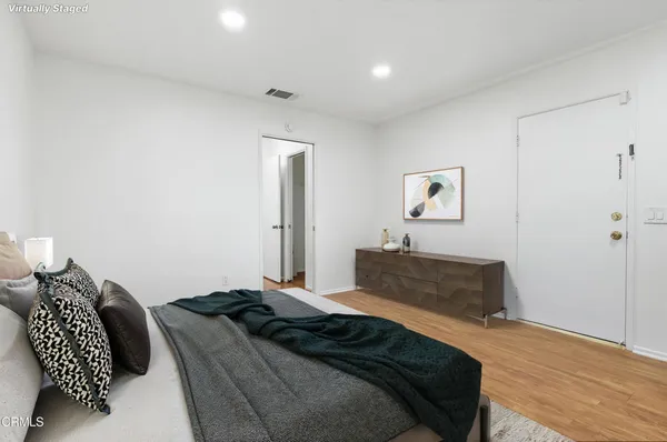 $3,800 | 1608 North Grand Oaks Avenue, Pasadena, CA 91104