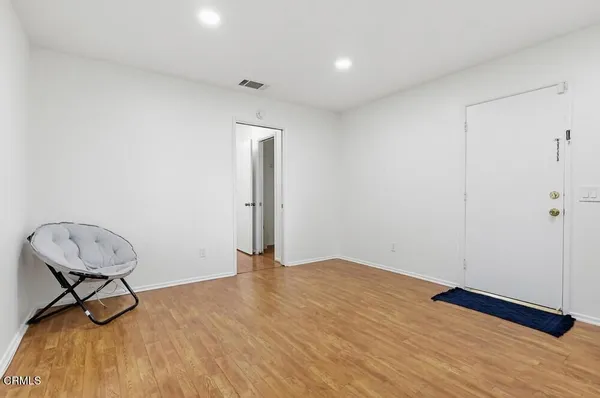 $3,800 | 1608 North Grand Oaks Avenue, Pasadena, CA 91104