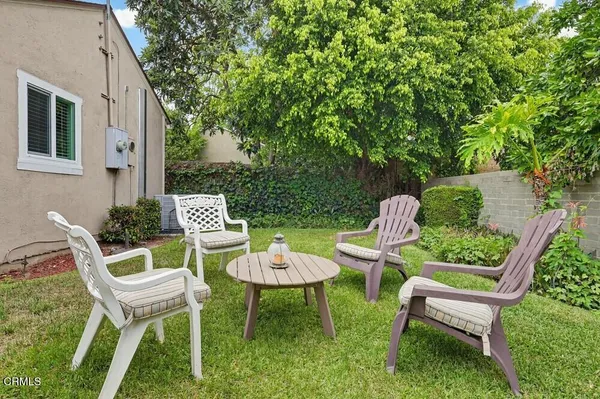 $3,800 | 1608 North Grand Oaks Avenue, Pasadena, CA 91104