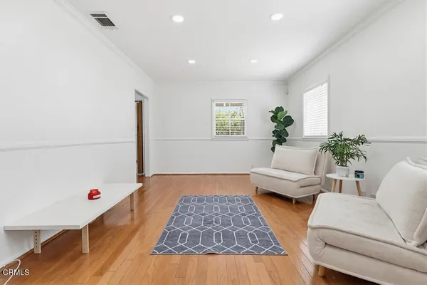 $3,800 | 1608 North Grand Oaks Avenue, Pasadena, CA 91104