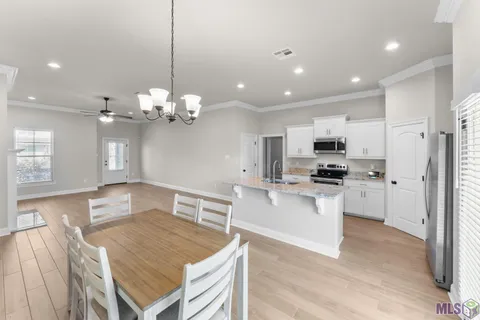 $305,000 | 40205 Maddie Drive, Prairieville, LA 70769