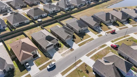 $310,000 | 40205 Maddie Drive, Prairieville, LA 70769