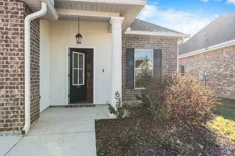 $320,000 | 40205 Maddie Drive, Prairieville, LA 70769