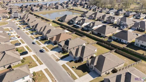 $310,000 | 40205 Maddie Drive, Prairieville, LA 70769