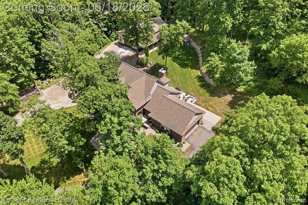 3175 Kensington Road Milford, MI 48380 - Photo 3 of 49