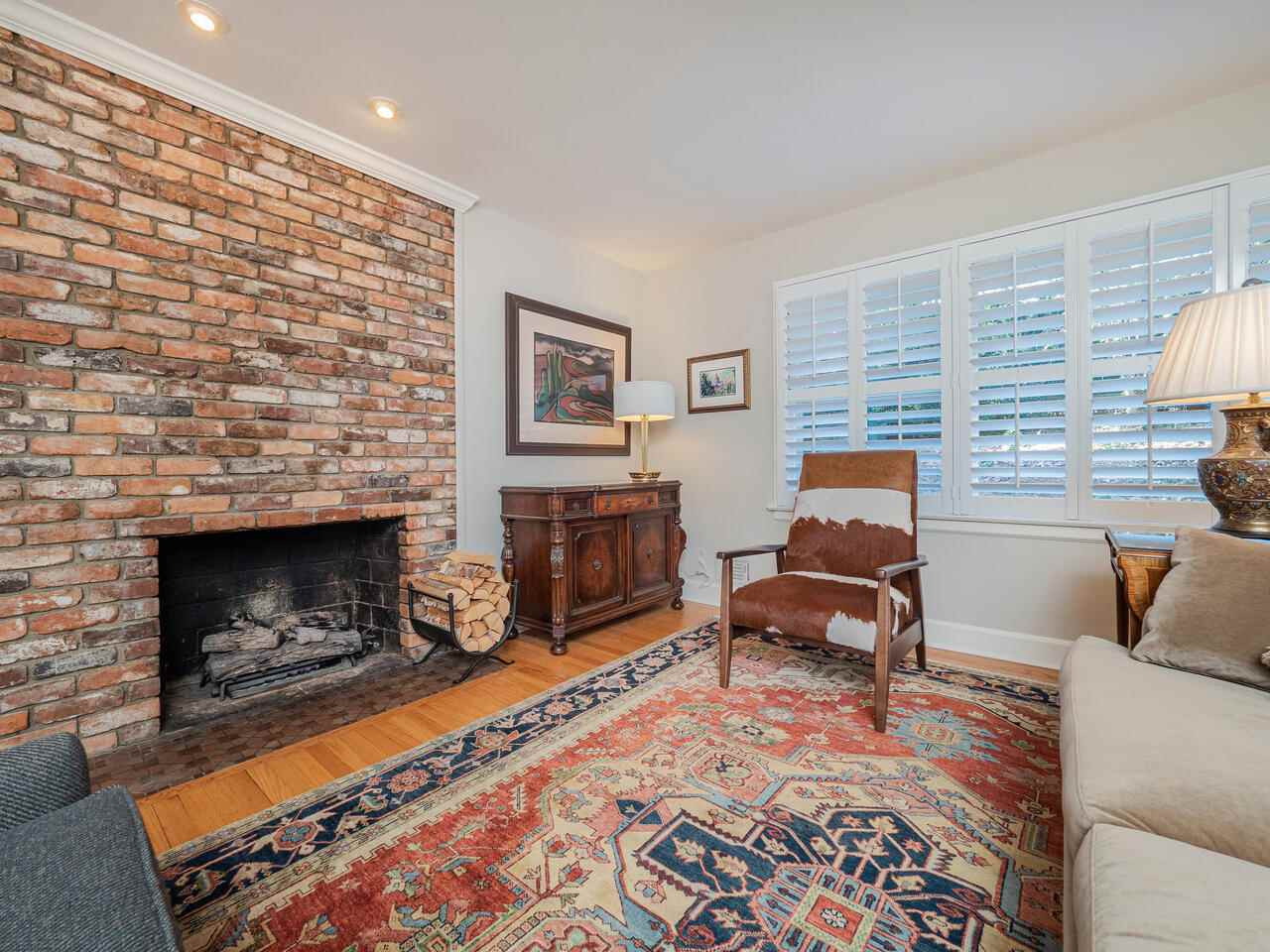 909 Brookwood Drive Raleigh, NC 27607 - Photo 4 of 27 Solid Wood Plantation Blinds