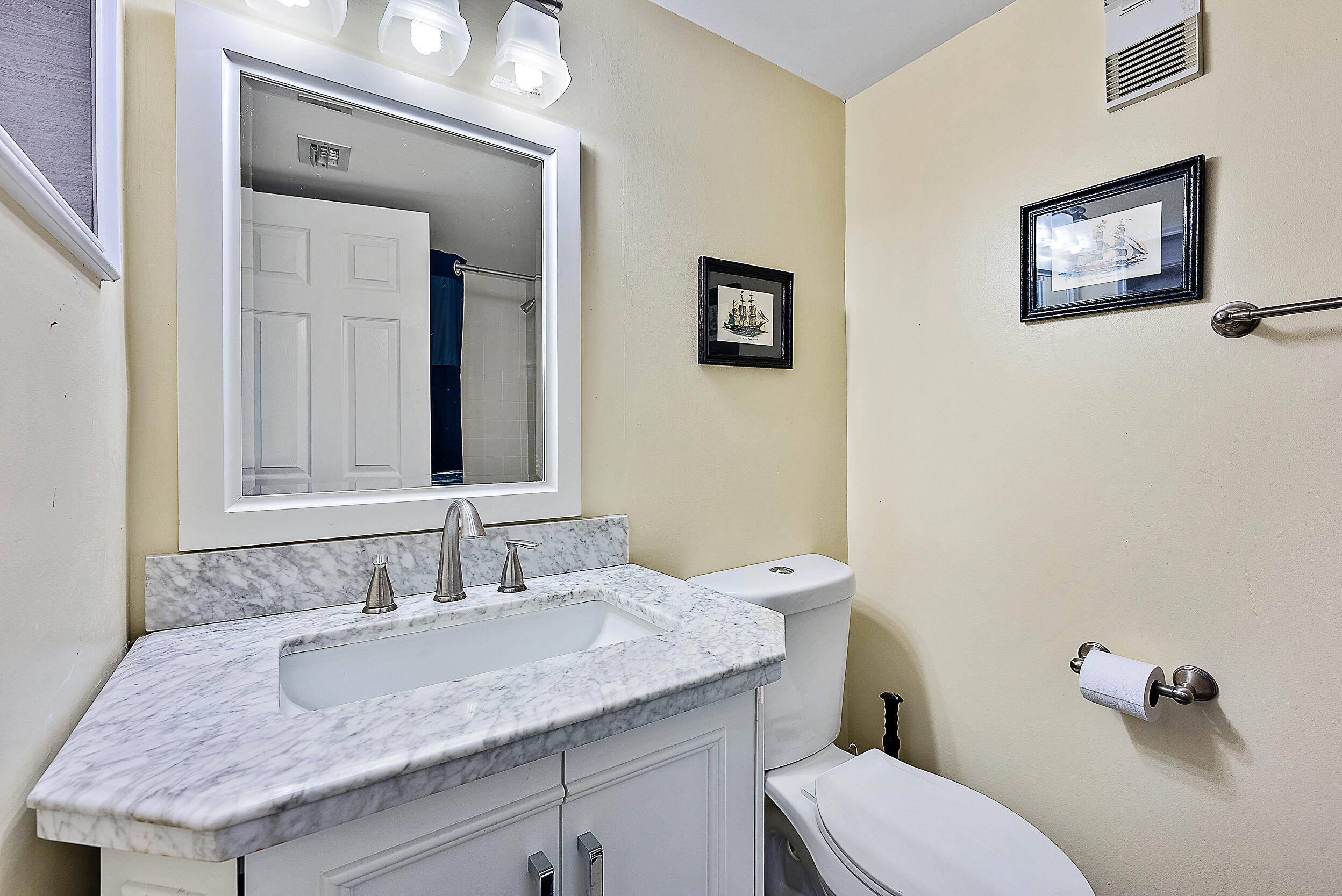 353 Highway 1, Unit B306 Jupiter, FL 33477 - Photo 17 of 23 Bathroom