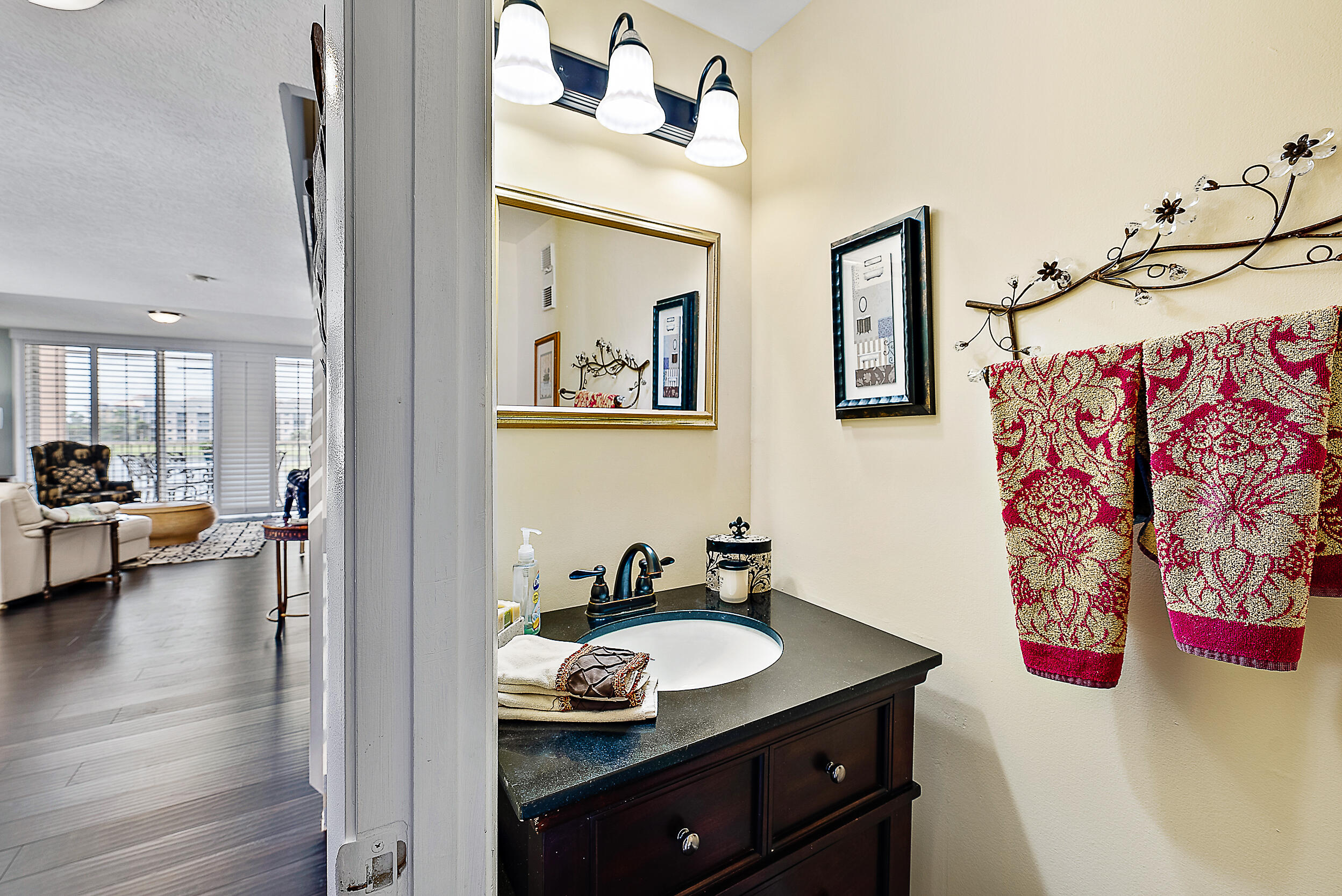 353 Highway 1, Unit B306 Jupiter, FL 33477 - Photo 10 of 23 Downstairs Bathroom