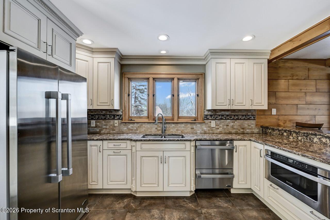 1208 Country Club Road Clarks Summit, PA 18411 - Photo 23 of 91 1208 Country Club Rd 21 Large