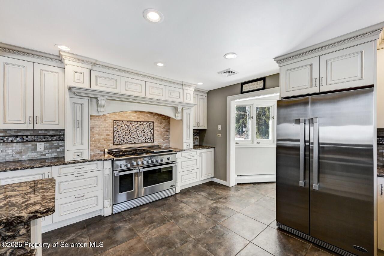 1208 Country Club Road Clarks Summit, PA 18411 - Photo 26 of 91 1208 Country Club Rd 24 Large