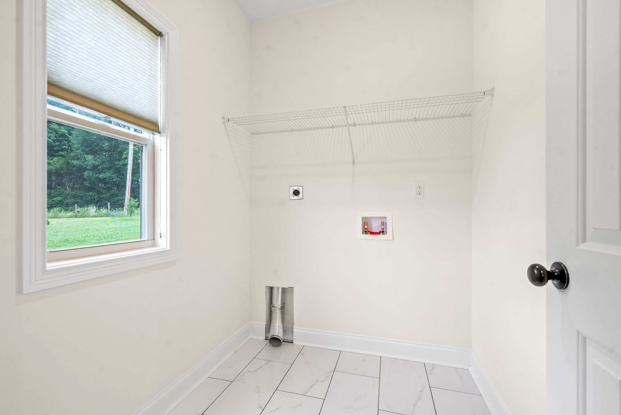 1452 Hickory Point Road Clarksville, TN 37043 - Photo 17 of 38 a view of an empty room