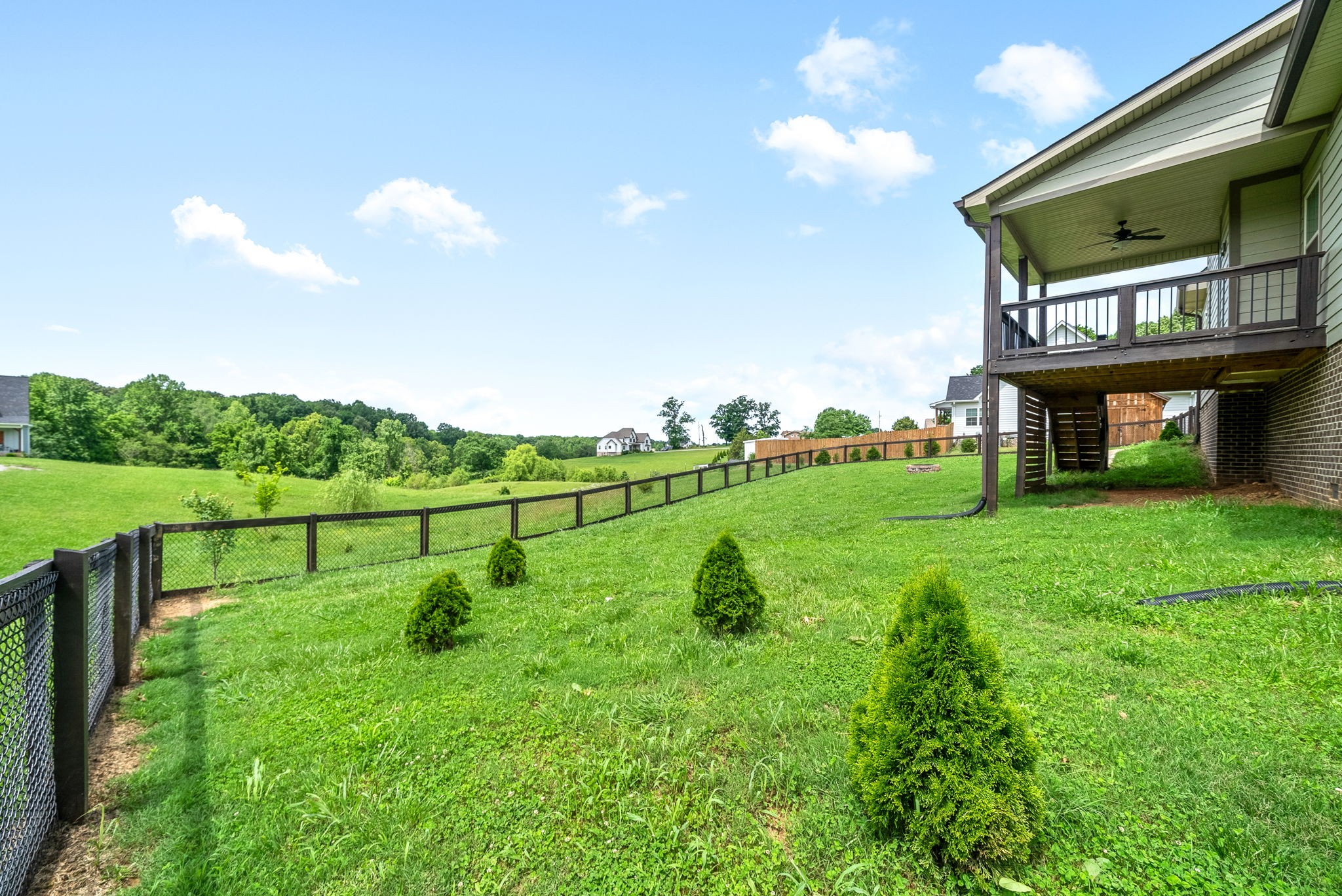1452 Hickory Point Road Clarksville, TN 37043 - Photo 34 of 38 a view of a garden with large trees