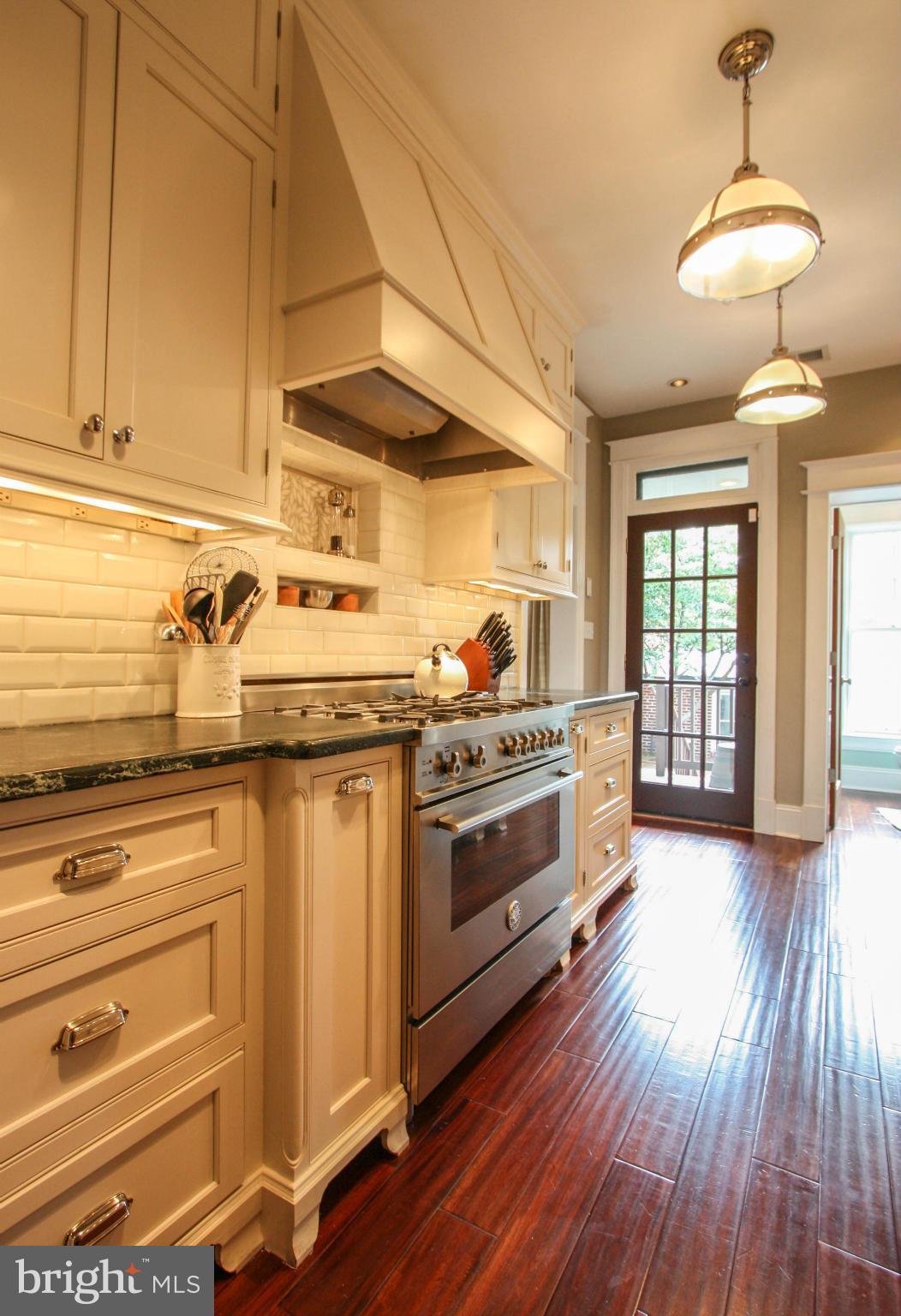 715 5th Street Northeast Washington, DC 20002 - Photo 8 of 21 Kitchen