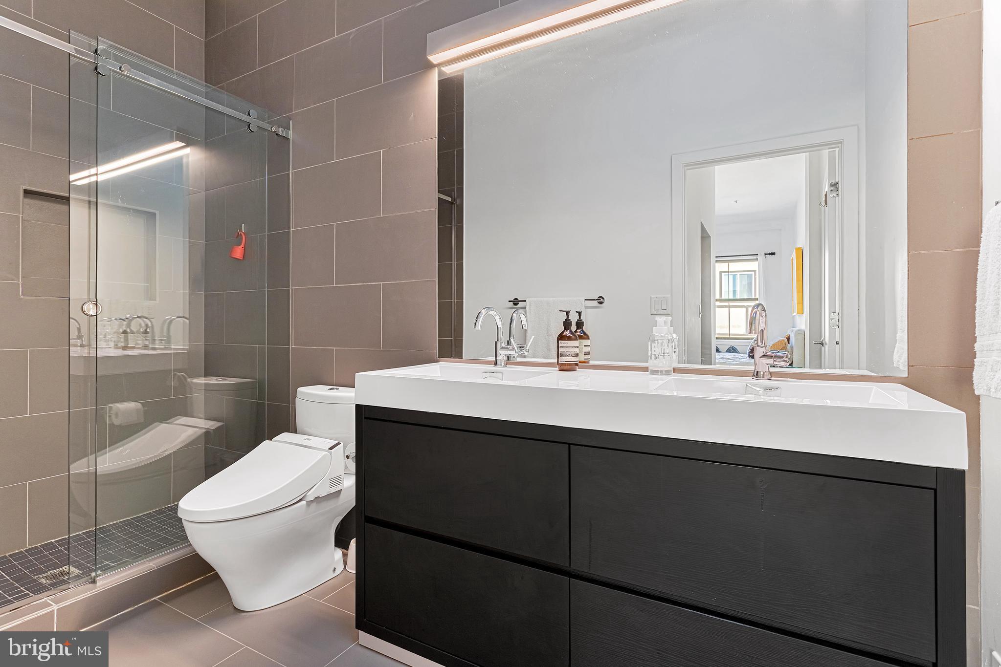 1111 W Street Northwest, Unit 13 Washington, DC 20009 - Photo 21 of 28