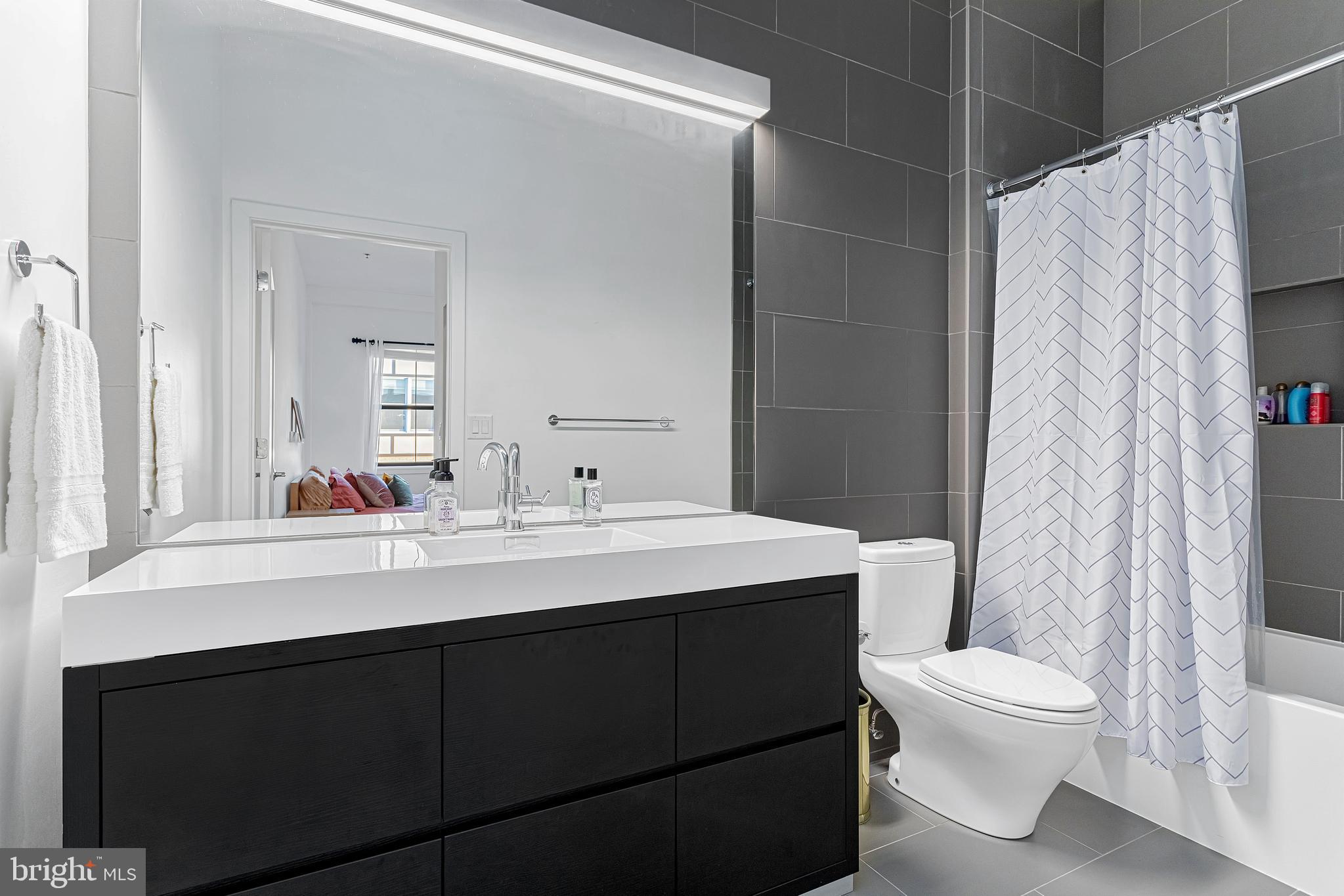 1111 W Street Northwest, Unit 13 Washington, DC 20009 - Photo 23 of 28