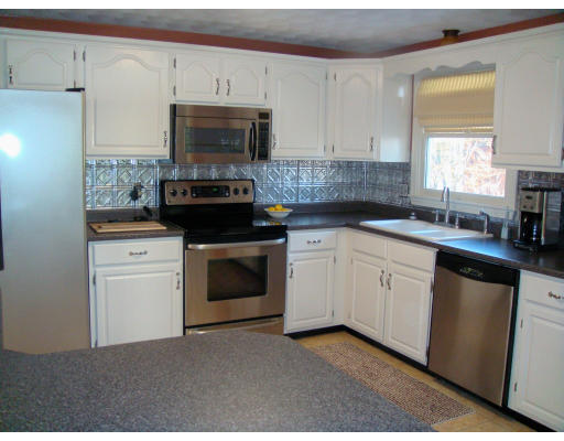 208 South Road Bedford, MA 01730 - Photo 3 of 7 Gallery Image 3