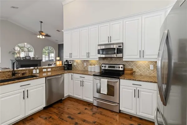 $480,000 | 2007 Raven Manor Drive, Dover, FL 33527