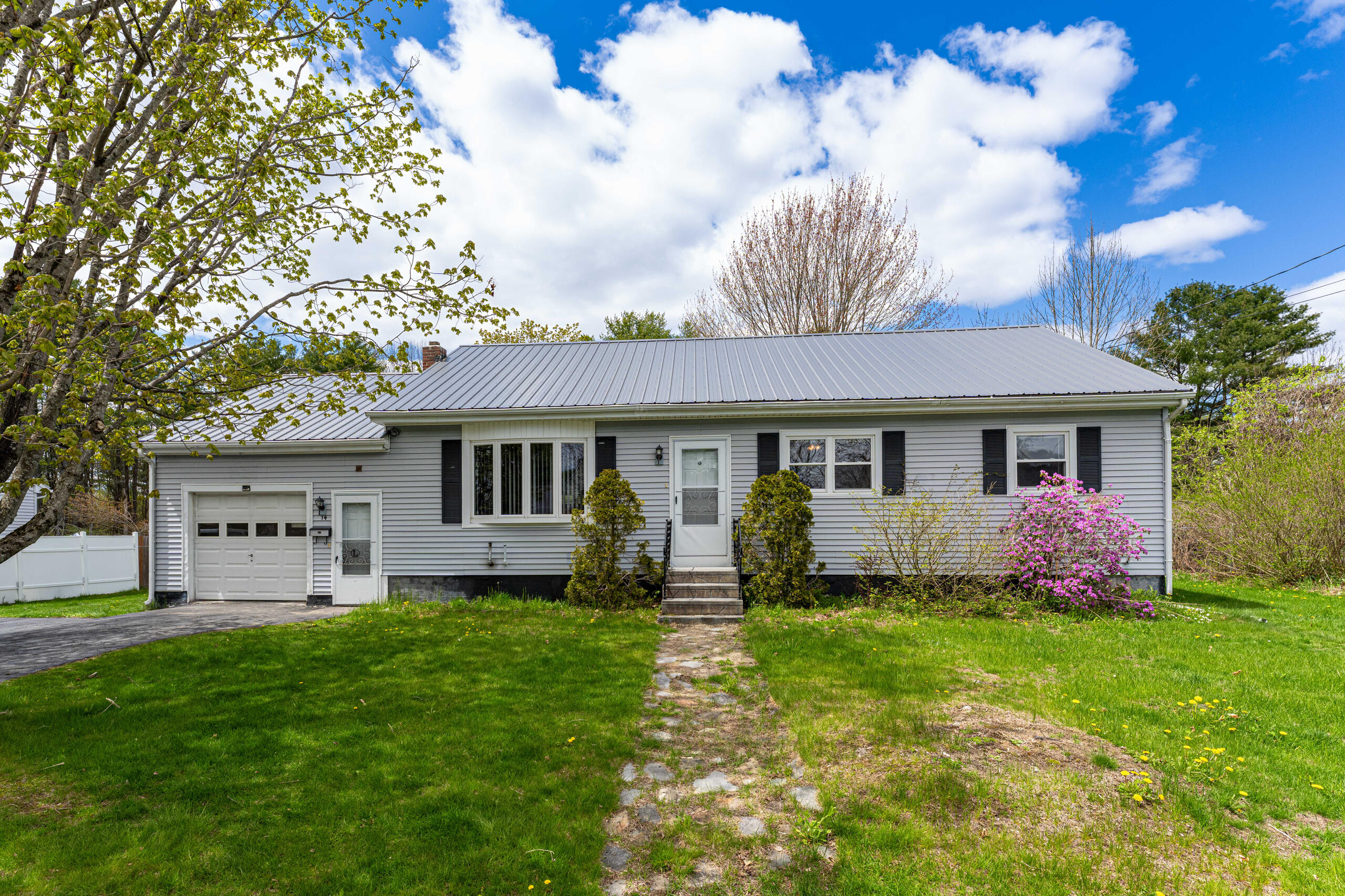 14 Windy Street Augusta, ME 04330 - Photo 2 of 37 002_DSC06722